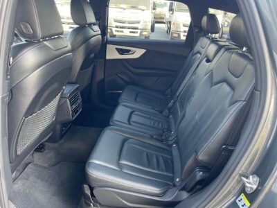 2021 Audi Q7 50 TDI Quattro 3.0-litre V6 Turbo Diesel Engine Grey Black Luxury SUV