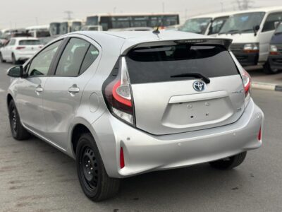 2019 Toyota Prius C Hybrid 1.5 liters 4-cylinder Engine Silver Black Hatchback FWD