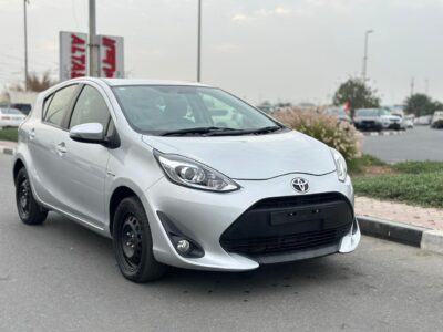 2019 Toyota Prius C Hybrid 1.5 liters 4-cylinder Engine Silver Black Hatchback FWD
