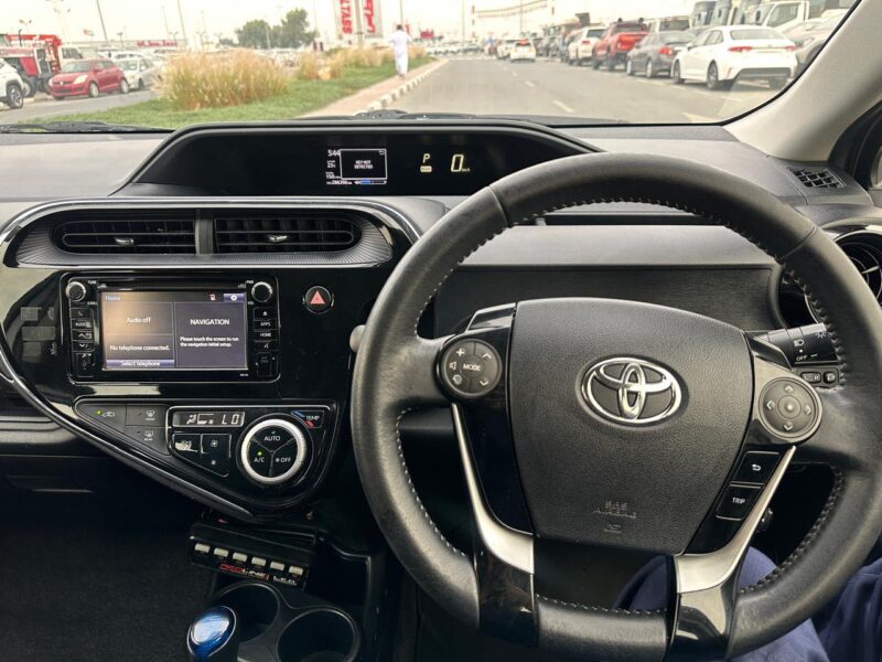 2019 Toyota Prius C Hybrid 1.5 liters 4-cylinder Engine Silver Black Hatchback FWD