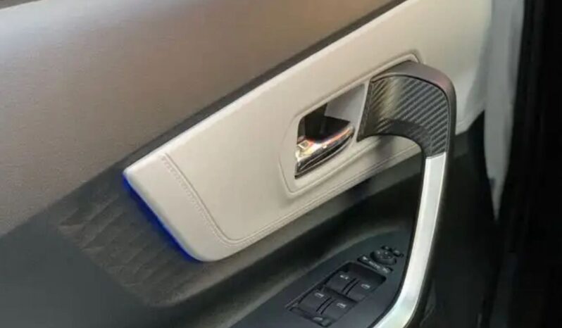 2024 Toyota Veloz 1.5-liter 4-cylinder Petrol Engine Light White Black Compact MPV FWD