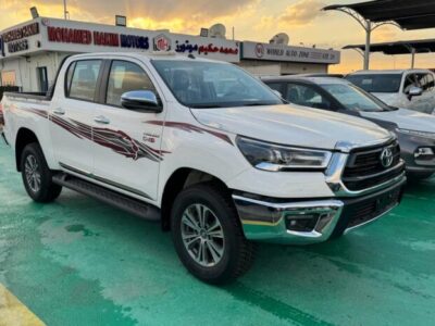 2024 Toyota Hilux 2.4 Litre Diesel 4-cylinder Engine White Red Pick-Up Truck 4WD