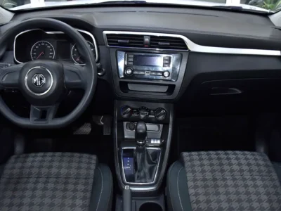 2020 MG ZS Comfort 4 Cylinders Petrol Engine White Black Crossover GCC Specs