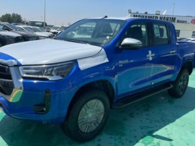 2023 Toyota Hilux 2.4 Litre Diesel 4-cylinder Engine Blue Black Pick-Up Truck 4WD