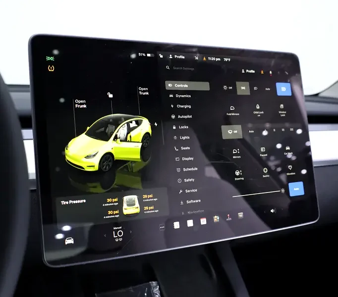 2024 Tesla Model Y Standard Electric Vehicle Grey White SUV 450 - 550 KM Range