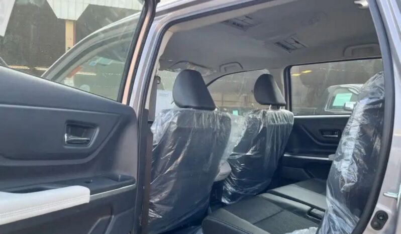 2024 Toyota Veloz 1.5-liter 4-cylinder Petrol Engine Light Grey Black Compact MPV FWD