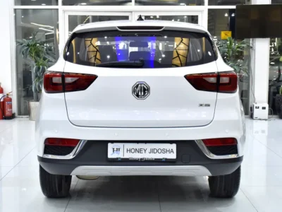 2020 MG ZS Comfort 4 Cylinders Petrol Engine White Black Crossover GCC Specs