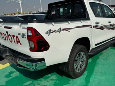 2024 Toyota Hilux 2.4 Litre Diesel 4-cylinder Engine White Red Pick-Up Truck 4WD