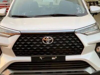 2024 Toyota Veloz 1.5-liter 4-cylinder Petrol Engine Light White Black Compact MPV FWD