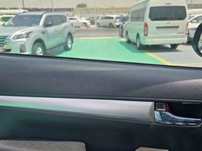 2024 Toyota Hilux 2.4 Litre Diesel 4-cylinder Engine Grey Black Pick-Up Truck 4WD