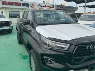 2024 Toyota Hilux 2.4 Litre Diesel 4-cylinder Engine Black Pick-Up Truck 4WD