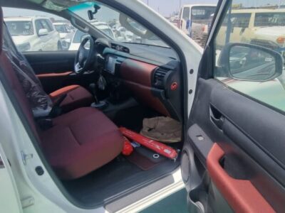 2023 Toyota Hilux 2.4 Litre Diesel 4-cylinder Engine White Red Pick-Up Truck 4WD