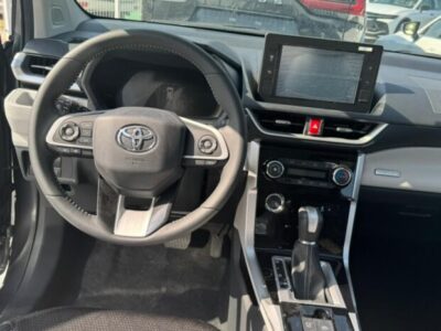 2024 Toyota Veloz 1.5-liter 4-cylinder Petrol Engine Dark Grey Black Compact MPV FWD
