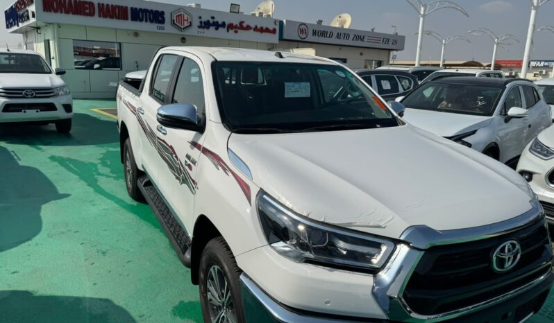 2024 Toyota Hilux 2.4 Litre Diesel 4-cylinder Engine White Red Pick-Up Truck 4WD
