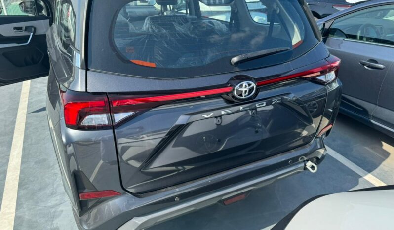 2024 Toyota Veloz 1.5-liter 4-cylinder Petrol Engine Dark Grey Black Compact MPV FWD