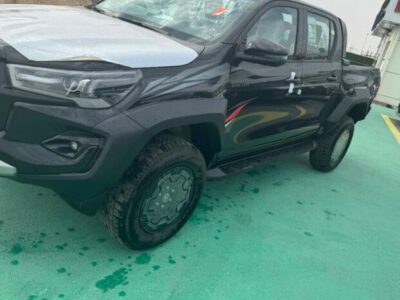 2024 Toyota Hilux 2.4 Litre Diesel 4-cylinder Engine Black Pick-Up Truck 4WD