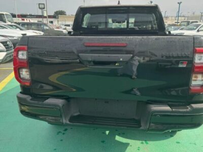 2024 Toyota Hilux 2.4 Litre Diesel 4-cylinder Engine Black Pick-Up Truck 4WD