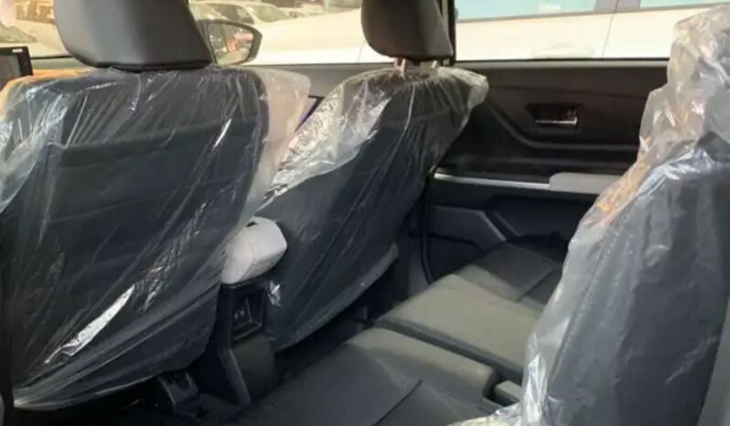 2024 Toyota Veloz 1.5-liter 4-cylinder Petrol Engine Light White Black Compact MPV FWD