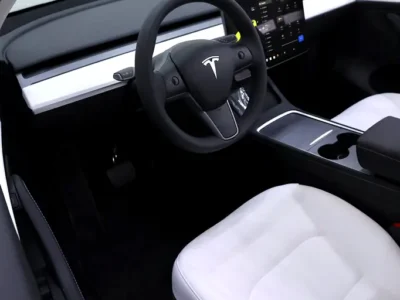 2024 Tesla Model Y Standard Electric Vehicle Grey White SUV 450 - 550 KM Range