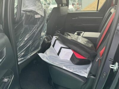 2024 Toyota Hilux 2.4 Litre Diesel 4-cylinder Engine Black Pick-Up Truck 4WD