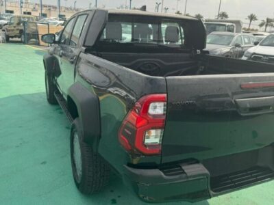2024 Toyota Hilux 2.4 Litre Diesel 4-cylinder Engine Black Pick-Up Truck 4WD