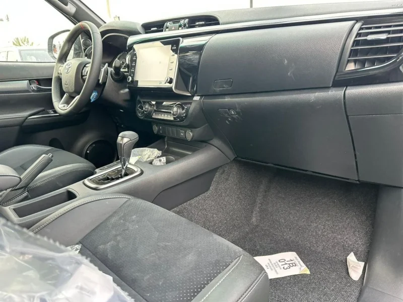 2026 Toyota Hilux Gr Sport 4.0 Litres 6 Cylinders Petrol Engine White Black Pick Up Truck