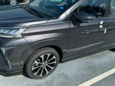 2024 Toyota Veloz 1.5-liter 4-cylinder Petrol Engine Dark Grey Black Compact MPV FWD