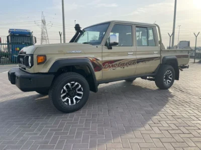 2026 TOYOTA LANDCRUISER PICKUP DOUBLE CABIN 4.0L 6 Cylinders Beige Brown Pickup