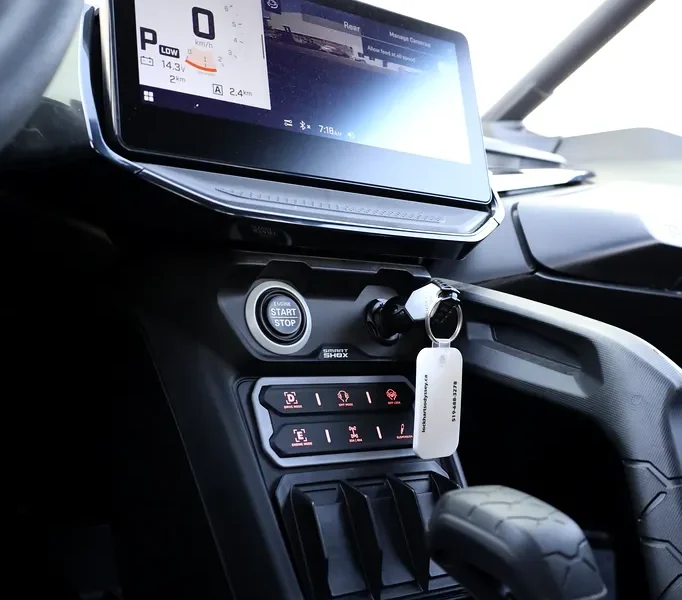 2026 Can-am Maverick MAX 3 Cylinders Petrol Engine Blue Black CARBON PACKAGE