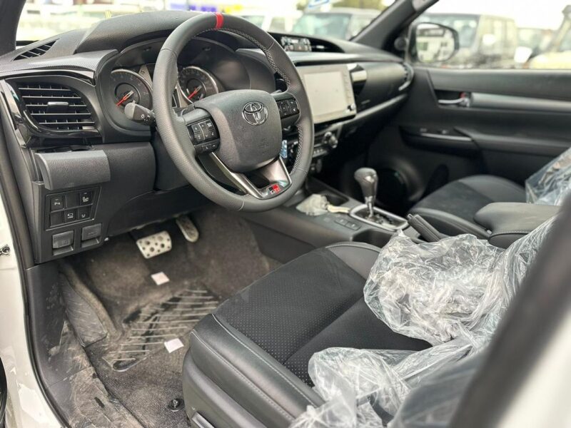 2026 Toyota Hilux Gr Sport 4.0 Litres 6 Cylinders Petrol Engine White Black Pick Up Truck