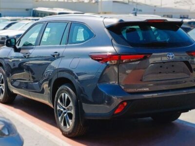 2024 Toyota Highlander GLE 2.5L 4 Cylinders Hybrid Engine Grey Black SUV GCC Specs