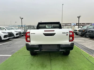 2026 Toyota Hilux Gr Sport 4.0 Litres 6 Cylinders Petrol Engine White Black Pick Up Truck