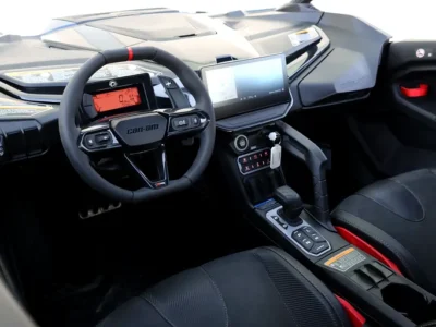 2026 Can-am Maverick MAX 3 Cylinders Petrol Engine Blue Black CARBON PACKAGE