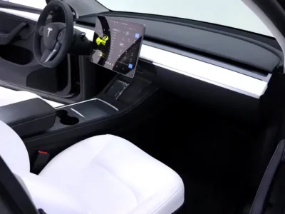 2024 Tesla Model Y Standard Electric Vehicle Grey White SUV 450 - 550 KM Range