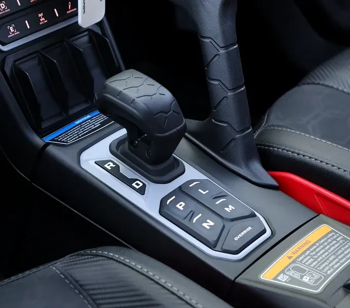 2026 Can-am Maverick MAX 3 Cylinders Petrol Engine Blue Black CARBON PACKAGE