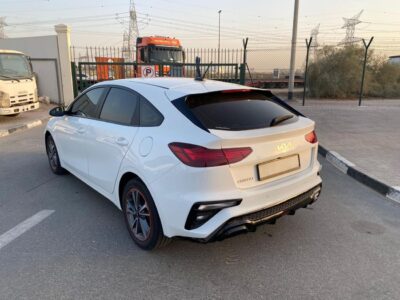 2022 Kia Cerato 1.6 Litres 4 Cylinder Petrol Engine White Red Hatchback GCC Specs