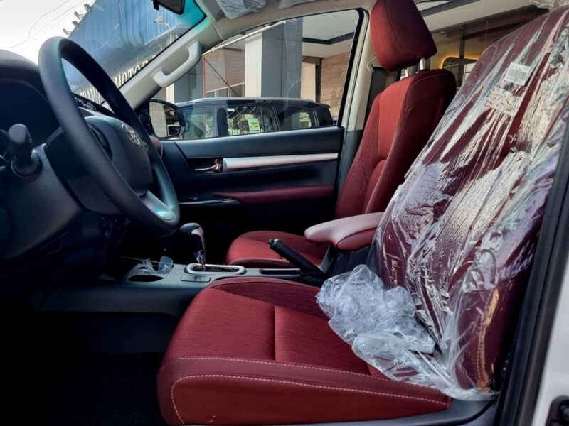 2025 TOYOTA HILUX TRD SR5 4.0L PETROL 6 Cylinder Petrol Engine White Red PickUP