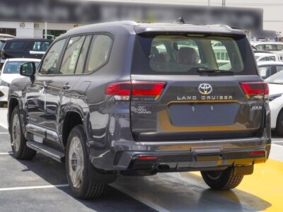 2025 Toyota Land Cruiser GXR 3.5L 6 Cylinder TWIN TURBO Grey Beige GCC Specs