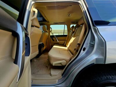 2020 Toyota Prado GXR V6 Petrol Engine 4.0 Litres 4WD Silver Beige SUV GCC Specs