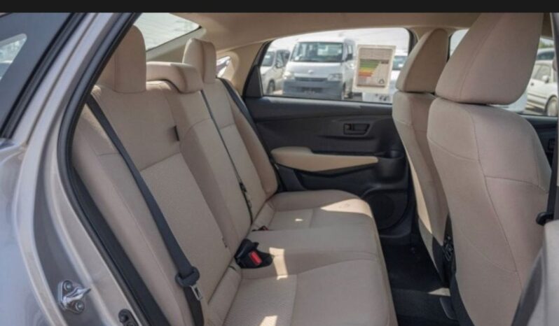 2023 Toyota Yaris 1.5 Litres 4 Cylinders Petrol Engine Silver Beige Sedan FWD