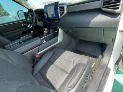 2024 Toyota Tundra 3.4L twin-turbo V6 Petrol Engine White Black Pick-Up Truck 4WD