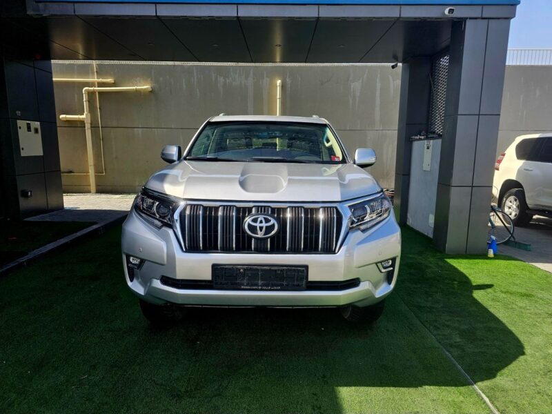 2020 Toyota Prado GXR V6 Petrol Engine 4.0 Litres 4WD Silver Beige SUV GCC Specs