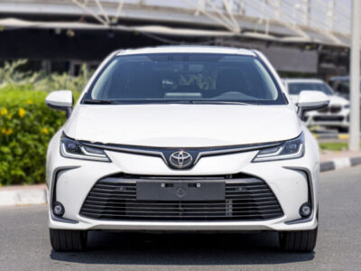 2024 Toyota Corolla 2.0 Litres Inline 4-cylinder Petrol Engine White Black Sedan FWD