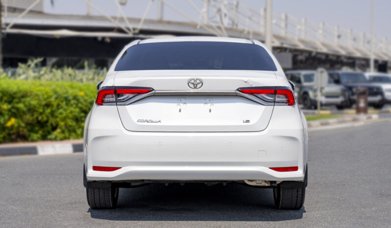 2024 Toyota Corolla 2.0 Litres Inline 4-cylinder Petrol Engine White Black Sedan FWD