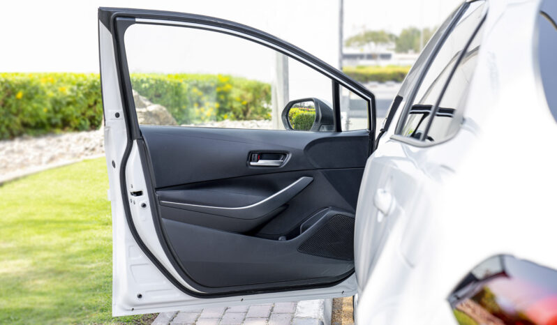 2024 Toyota Corolla 2.0 Litres Inline 4-cylinder Petrol Engine White Black Sedan FWD