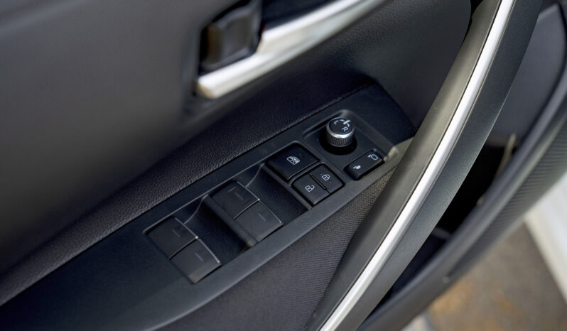 2024 Toyota Corolla 2.0 Litres Inline 4-cylinder Petrol Engine White Black Sedan FWD