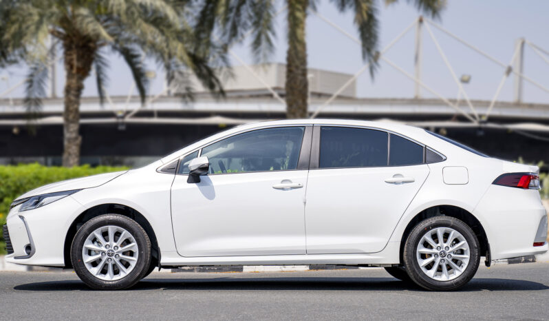 2024 Toyota Corolla 2.0 Litres Inline 4-cylinder Petrol Engine White Black Sedan FWD