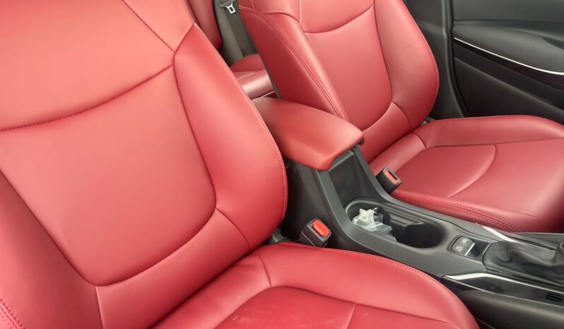 2024 Toyota Corolla 1.8 Litres Hybrid 4-cylinder Engine White Red Sedan AWD