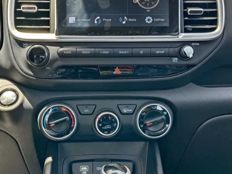 2023 Hyundai Venue PREMIER PLUS TURBO 1.0L V4 Red Black SUV FULL OPTION