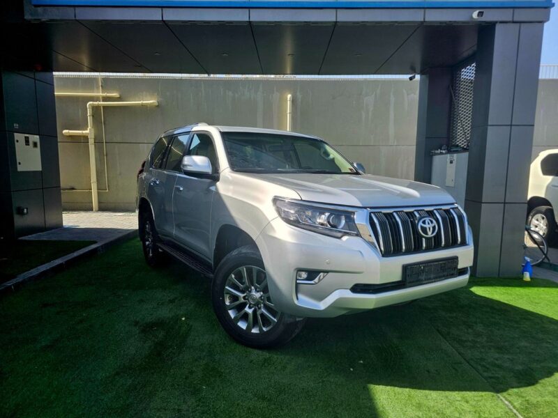 2020 Toyota Prado GXR V6 Petrol Engine 4.0 Litres 4WD Silver Beige SUV GCC Specs